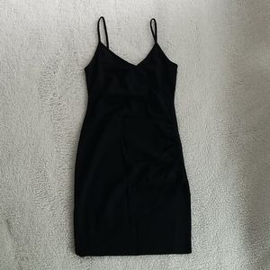 black bodycon dress